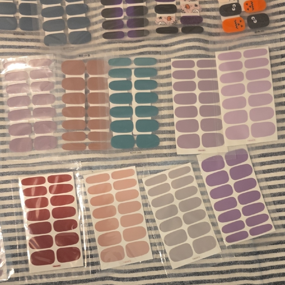 Assorted Nail Wraps Bundle - Picture 3 of 5